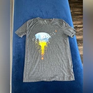 Gray t size small
